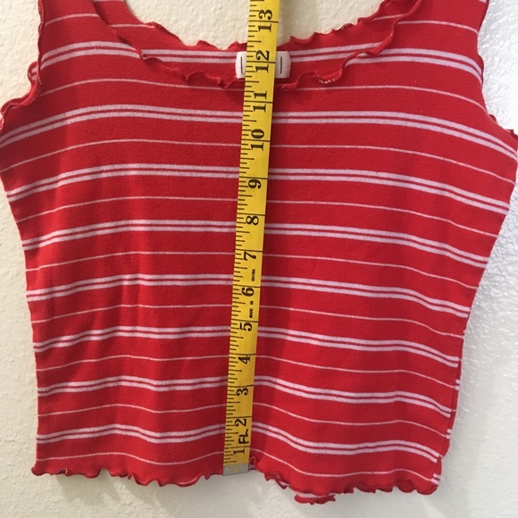 Cropped Lettuce Edge Tank - Picture 2 of 2